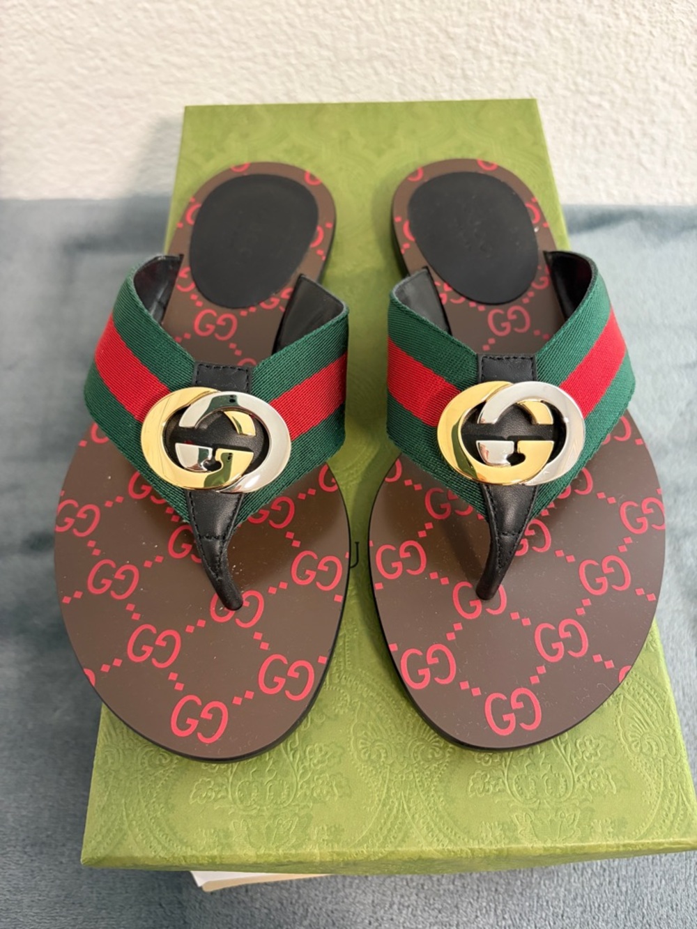 Brand New Women’s Gucci GG Thong Interlocking G Sandals Sz 35.5 (US 5.5) - Picture 2 of 10